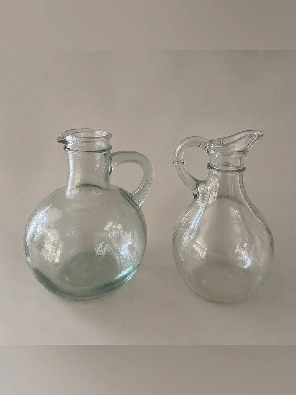 2 vintage Chinese Asian condiment bottles dishes containers,excellent condition